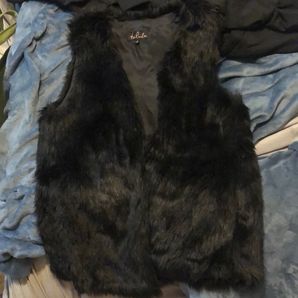 Ladies black faux fur vest